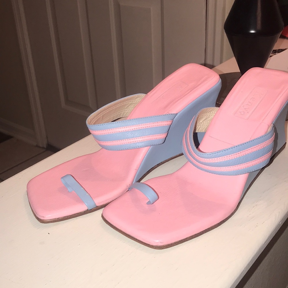 Colombian leather wedges